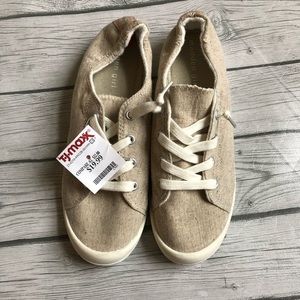 NWT Madden Girl Shoes 9.5